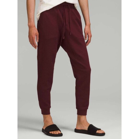 Lululemon At Ease Jogger Red Merlot Men's Size Large - Picture 1 of 6